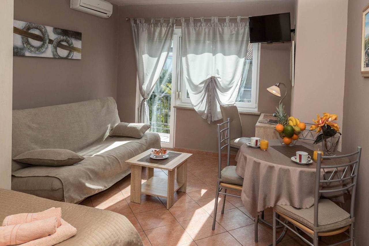 Apartments Karmen 1 Цриквеница Экстерьер фото