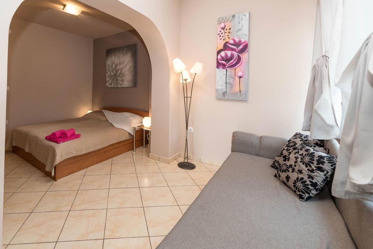 Apartments Karmen 1 Цриквеница Экстерьер фото