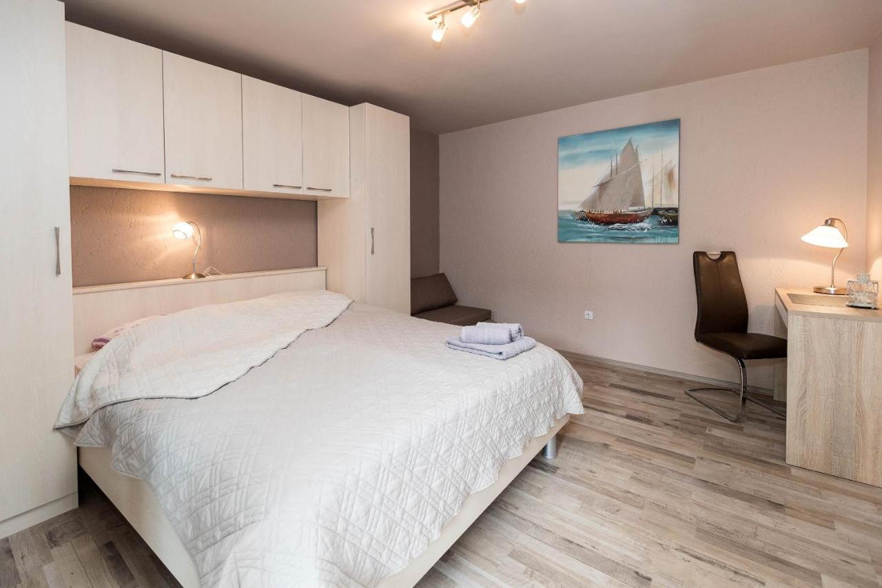 Apartments Karmen 1 Цриквеница Экстерьер фото
