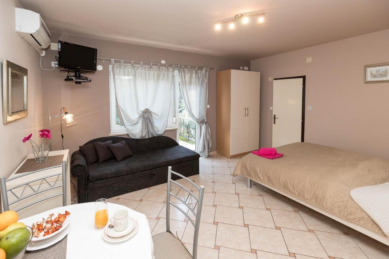 Apartments Karmen 1 Цриквеница Экстерьер фото