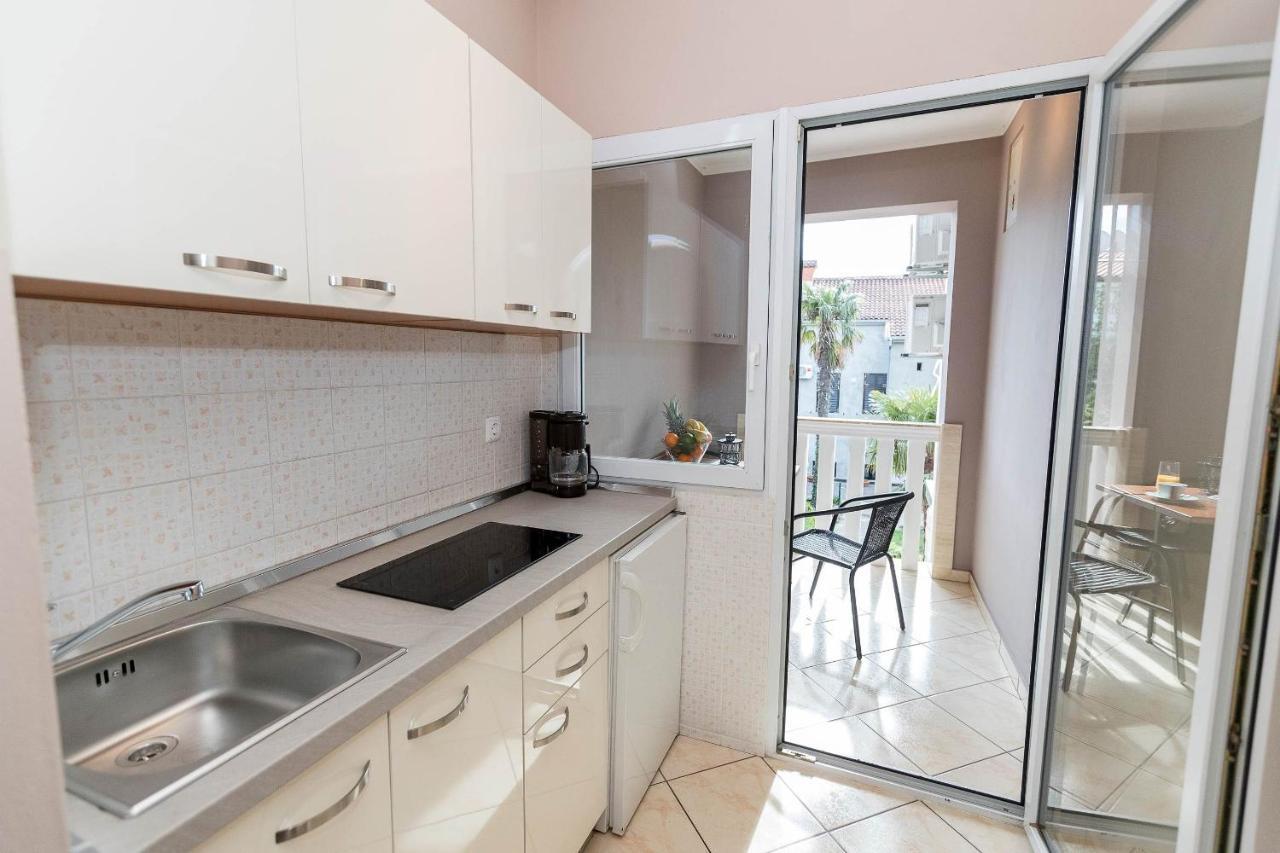 Apartments Karmen 1 Цриквеница Экстерьер фото